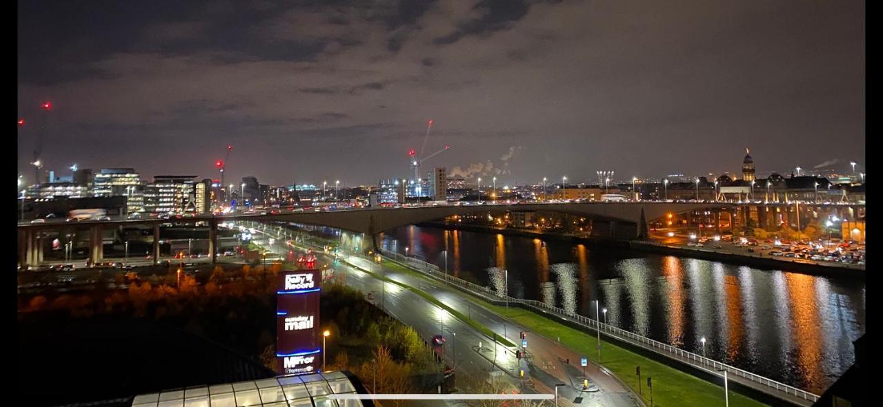 شقة The Heights - River And City View غلاسغو المظهر الخارجي الصورة