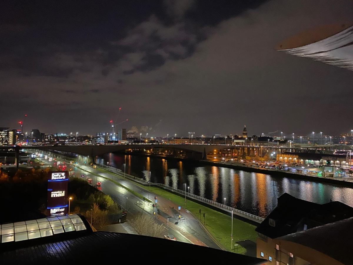 شقة The Heights - River And City View غلاسغو المظهر الخارجي الصورة